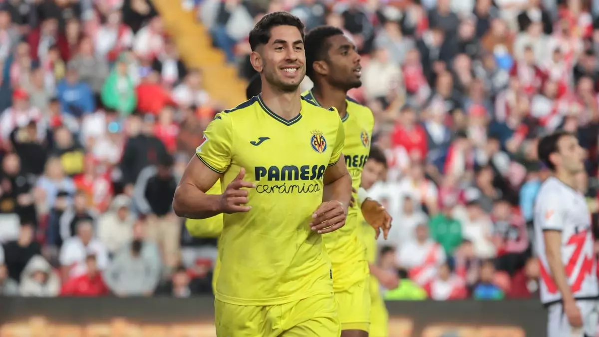 Ayoze P谷rez y sus dardos previos al Villarreal-Real Madrid