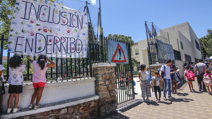Las familias del colegio Delicias desconvocan la protesta tras llegar a un acuerdo con Educación