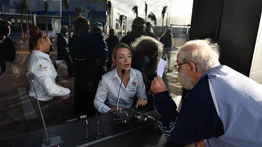 El acuario recibe a sus primeros visitantes