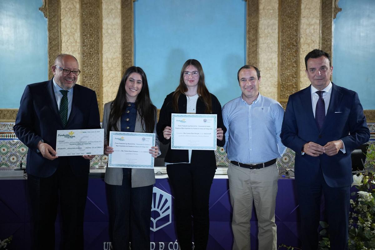 La UCO y Caja Rural del Sur premian a los mejores expedientes de grado ...