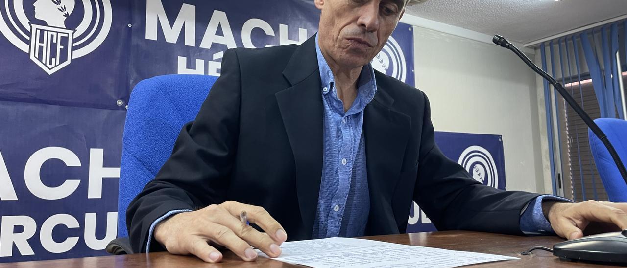 Carmelo del Pozo en la sala de prensa del Rico Pérez