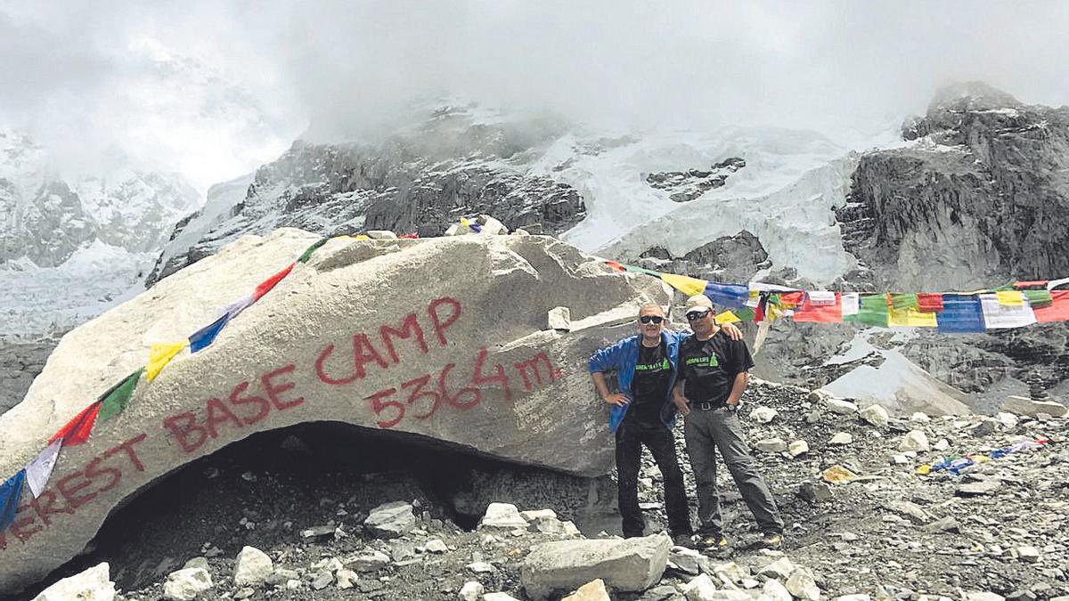 Estada de Puig i Pasang al camp base de l’Everest