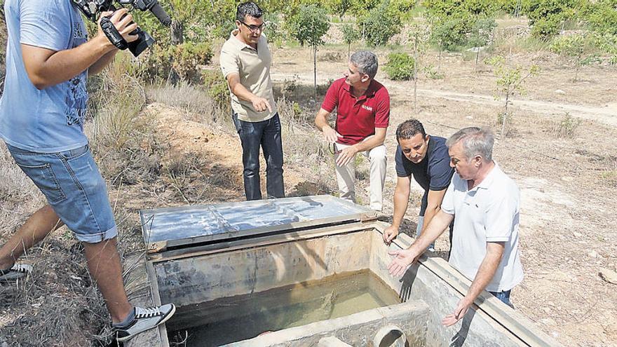 Inyección a la acequia madre para regar en La Nucía