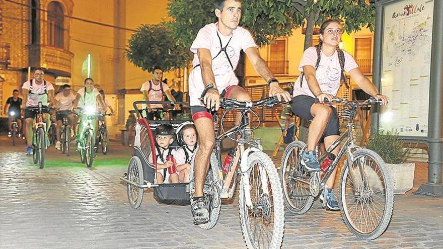 centenares de bicicletas se suman a una nueva edición de la marcha de luna llena