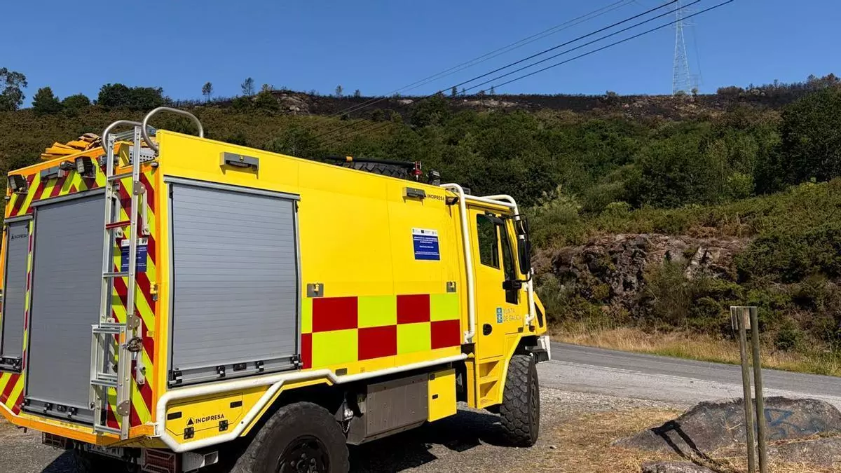 Estabilizado el incendio forestal de Padrón: la Xunta desactiva la alerta tras arder 350 hectáreas