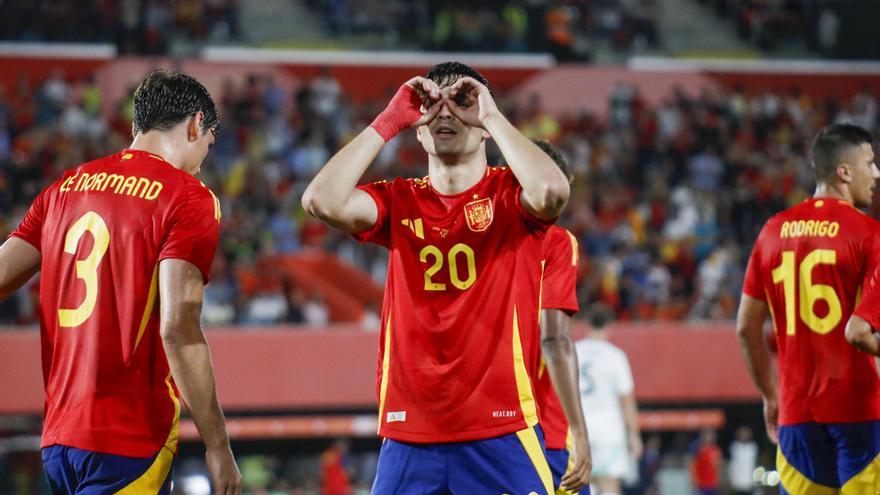 Cuenta atrás de España hacia la Eurocopa: Pedri se mira y ya se siente Pedri