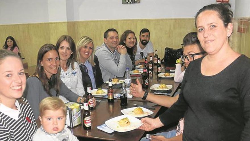 La Ruta de la Tapa de Burriana arranca con éxito de público