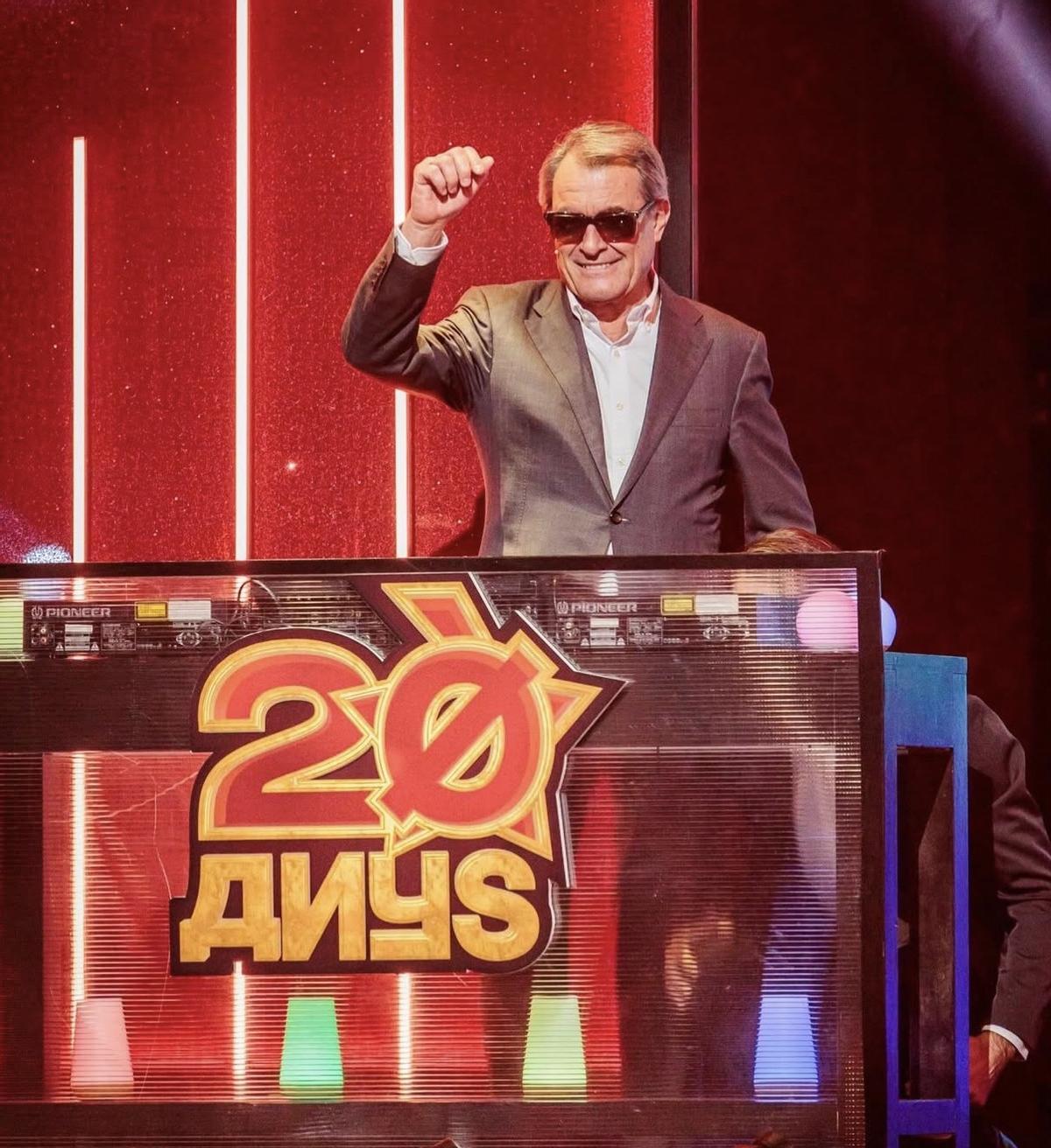 El 'president' Artur Mas, en el escenario del Liceu en el 20 aniversario del 'Polònia'