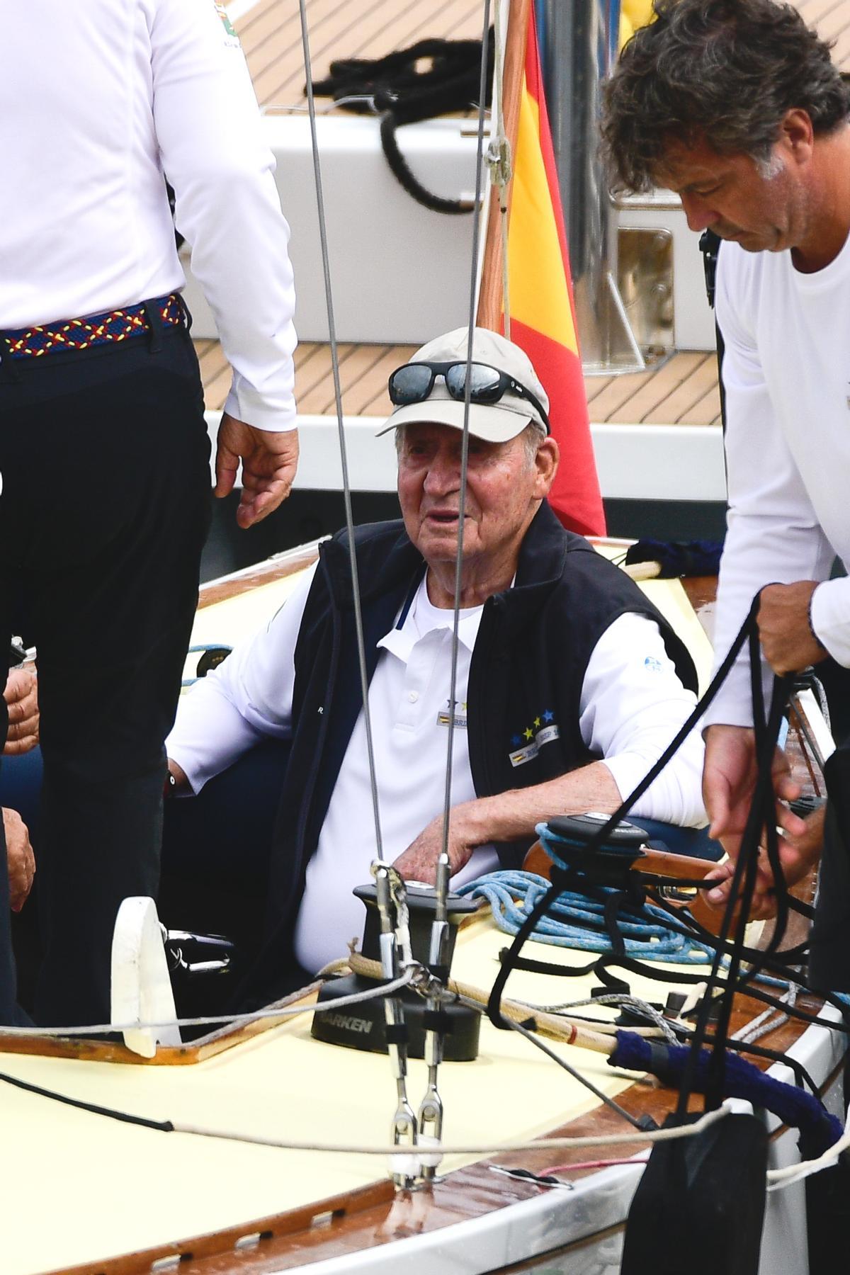 El rey Juan Carlos sale a navegar con el Bribón