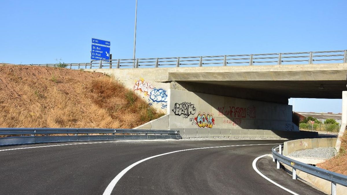 Transportes pone en servicio la Ronda Nord y la glorieta de ‘La Enkalene’ en El Prat de Llobregat, por 3 millones de euros