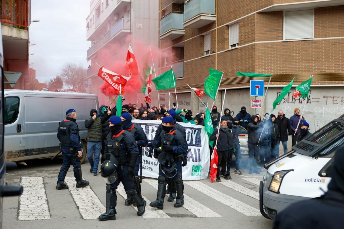 El desnonament del bloc 8 de Manresa, en imatges El desnonament del bloc 8 de Manresa, en imatges