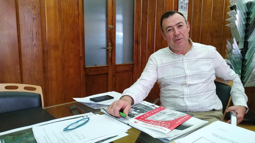 IU Grado ratifica al alcalde, José Luis Trabanco, como cabeza de lista en las elecciones con la edil, Marta Pravia, de número dos