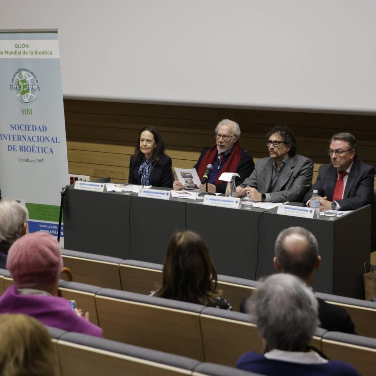 Yolanda Gómez, a la izquierda de la imagen.