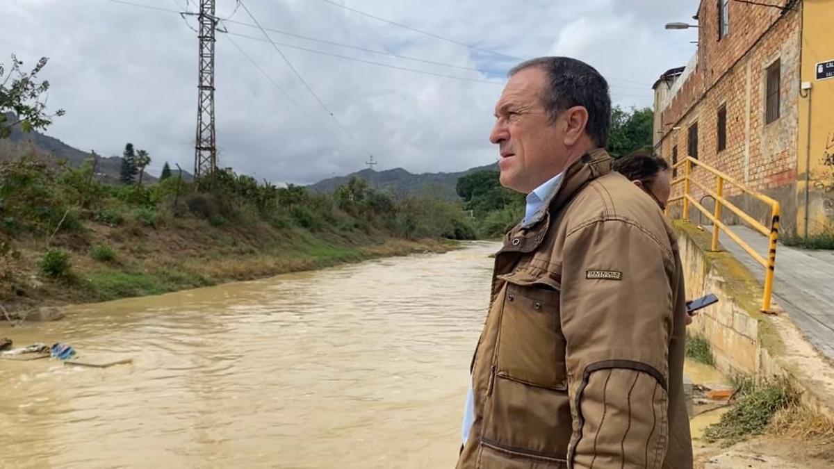 Luis Gestoso ha visitado esta mañana diversas pedanías de Murcia.