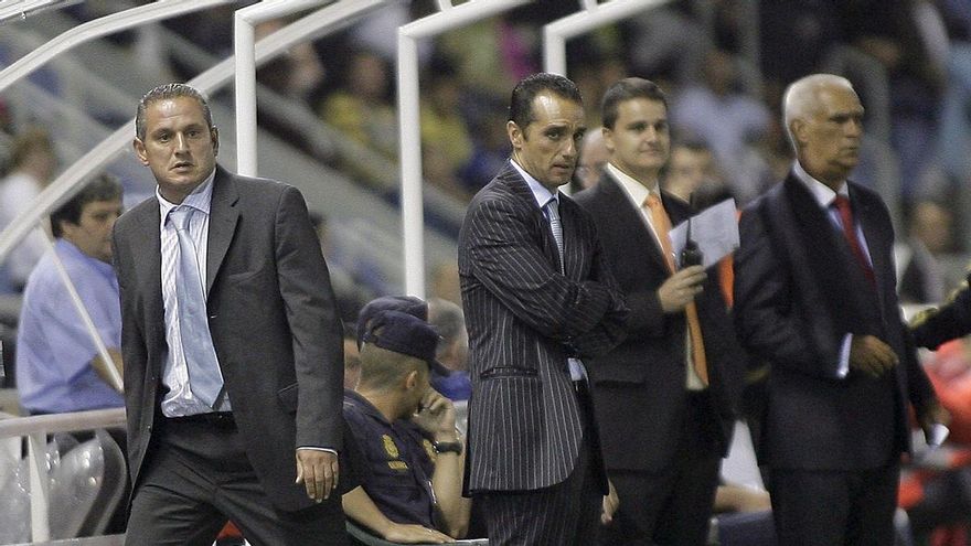 El CD Tenerife despide a una leyenda blanquiazul