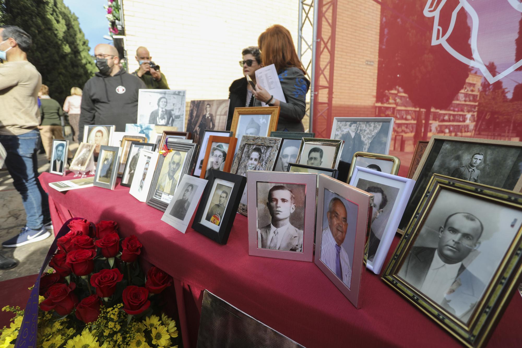 VLC  APERTURA DE LA FOSA 126 EN EL CEMENTERIO DE PATERNA.jpg