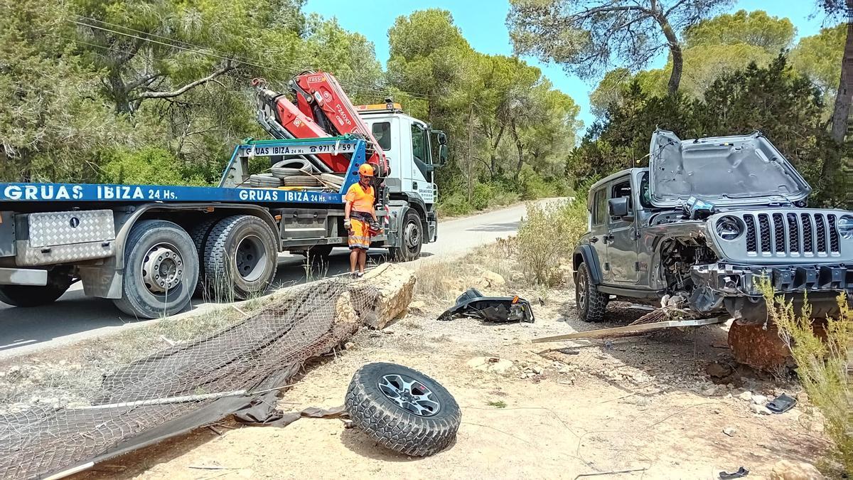 Accidente de tráfico en es Jondal, en el municipio de Sant Josep