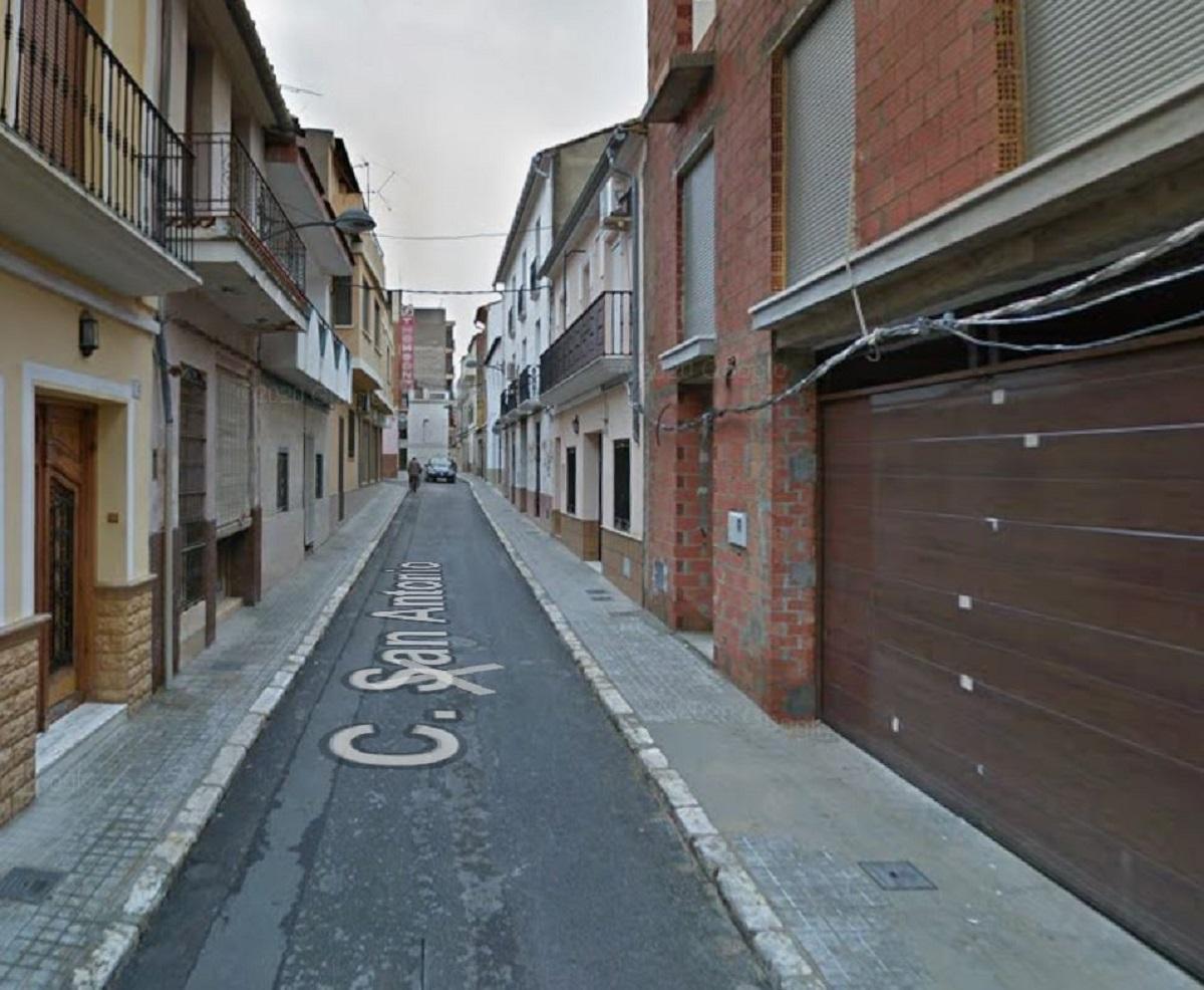 Imagen en Google Maps de la calle San Antonio de la Llosa de Ranes, donde tuvo lugar el incidente.