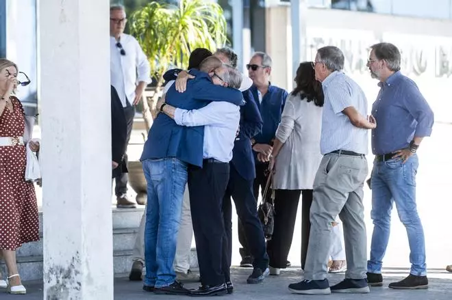 Fotogalería | Compañeros y allegados despiden a Fernández Vara