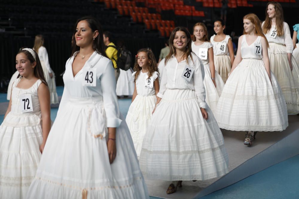 Ensayo de las candidatas a fallera mayor 2019 en la Fonteta