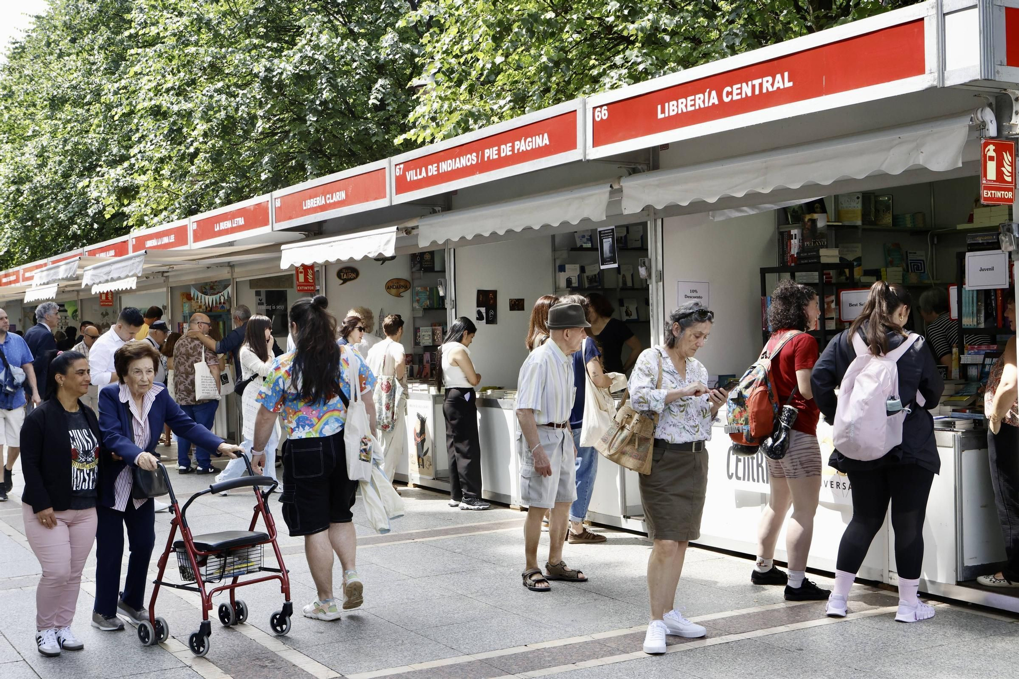 El último día de la Feria del Libro de Gijón, en imágenes