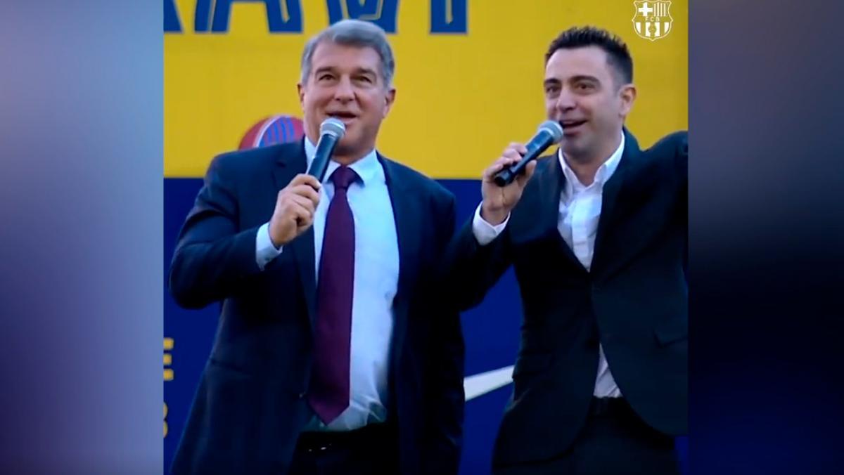 El Laporta más eufórico: ¡el show del presidente del Barça en la presentación de Xavi!