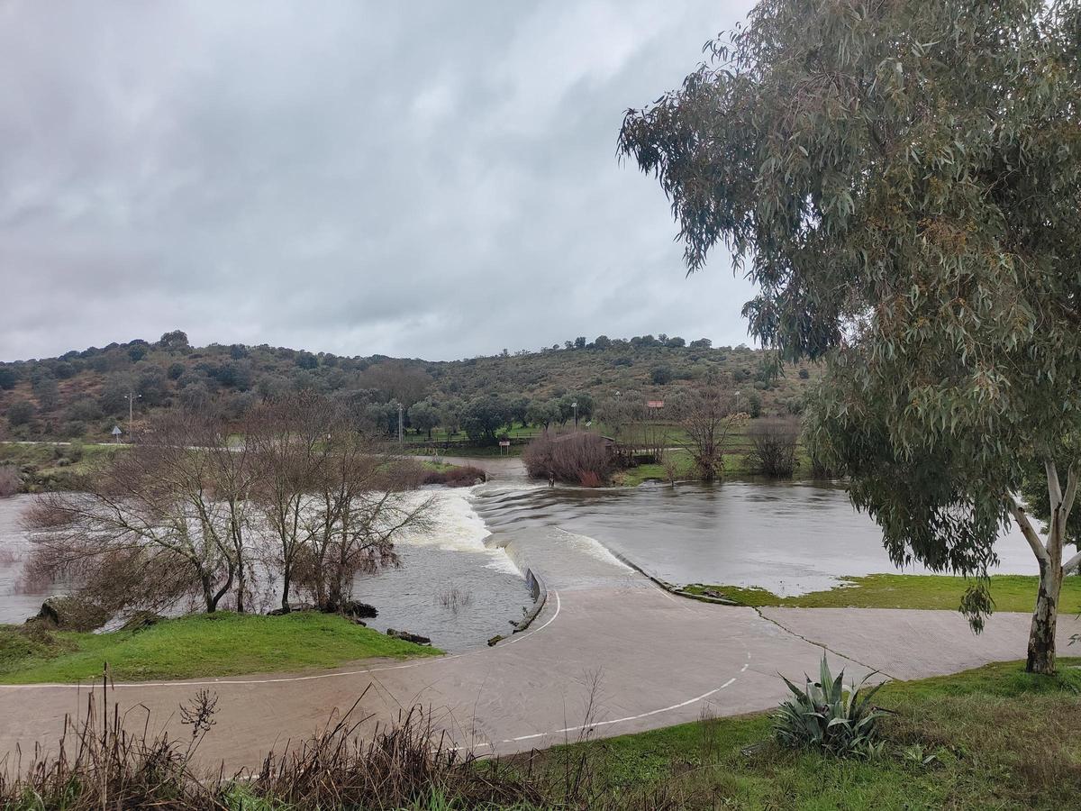 Portugal  prepara evacuar a miles de personas por riesgo de inundaciones graves