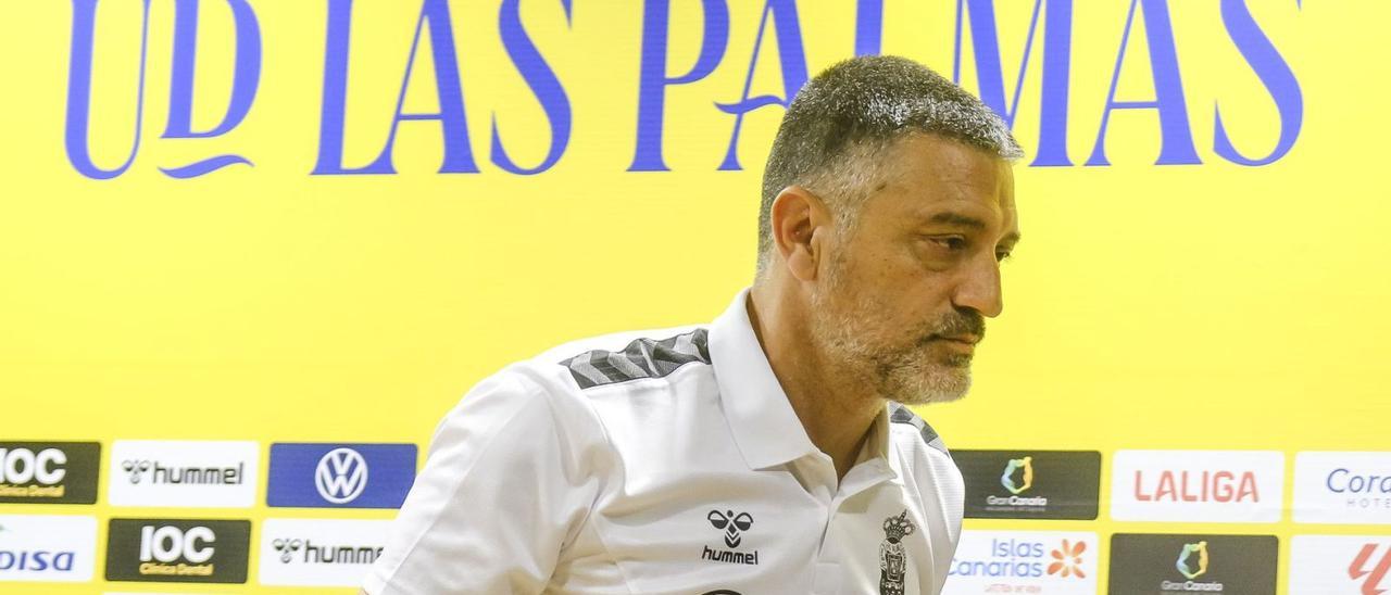 Xavi García Pimienta, en una de sus comparecencias previa a u partido de LaLiga EA Sports. | | JOSÉ CARLOS GUERRA