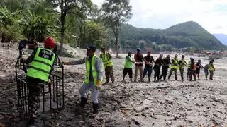Los equipos de rescate de Nepal utilizan drones de carga para trasladar los cadáveres