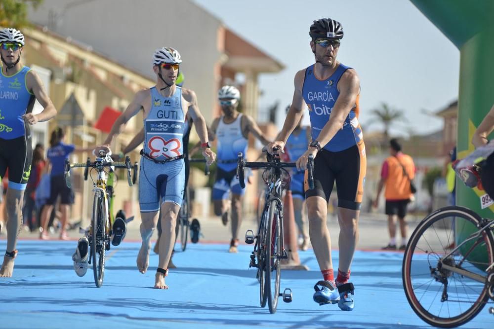 Llegada a la meta del Triatlón Villa de Fuente Álamo