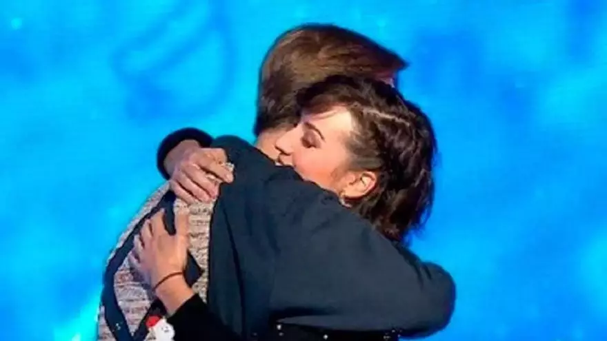 Momento para la historia en Pasapalabra: Rosa canta "Me enamora" y Manu se emociona