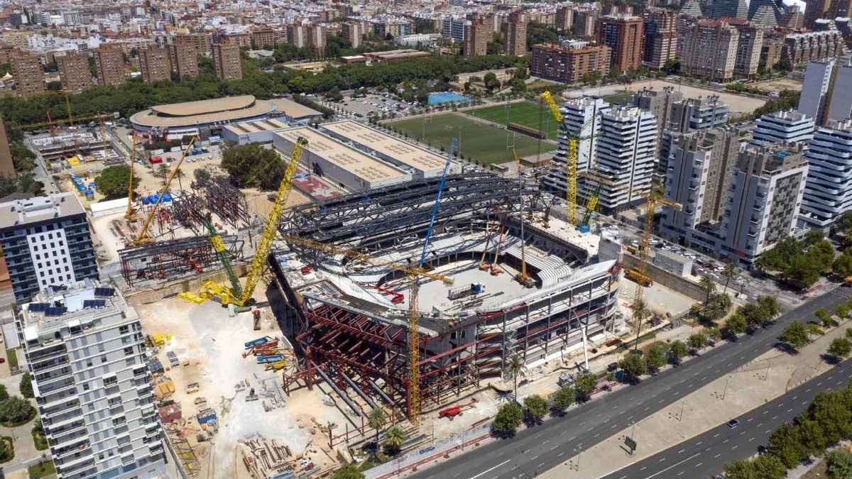 El Roig Arena quedó con cuatro cerchas colocadas entre julio y agosto