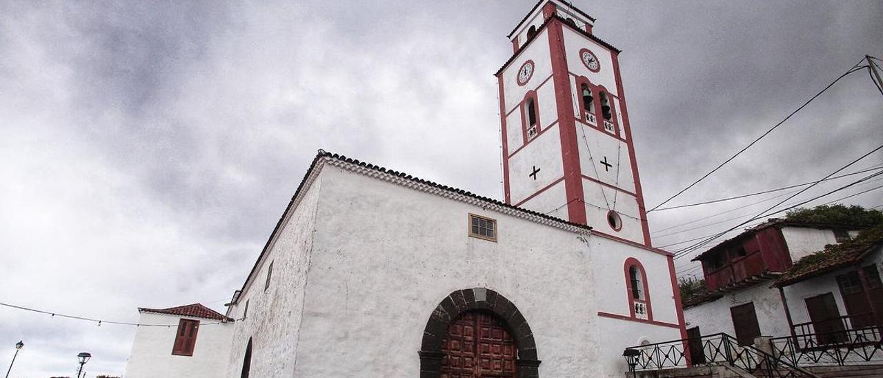 La iglesia de San Antonio de Padua, en la plaza de Nuestra Señora del Buen Viaje, en El Tanque