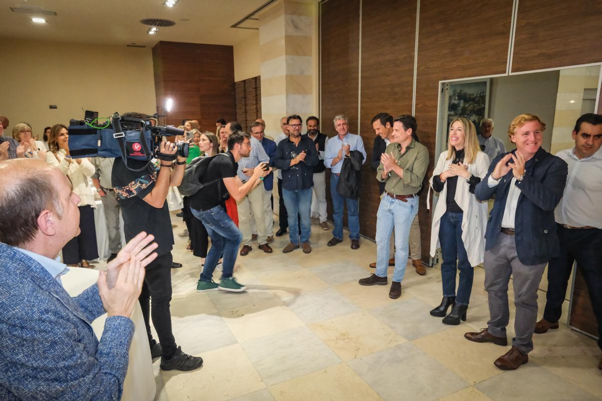 Guardiola y Gragera son recibidos en Badajoz.