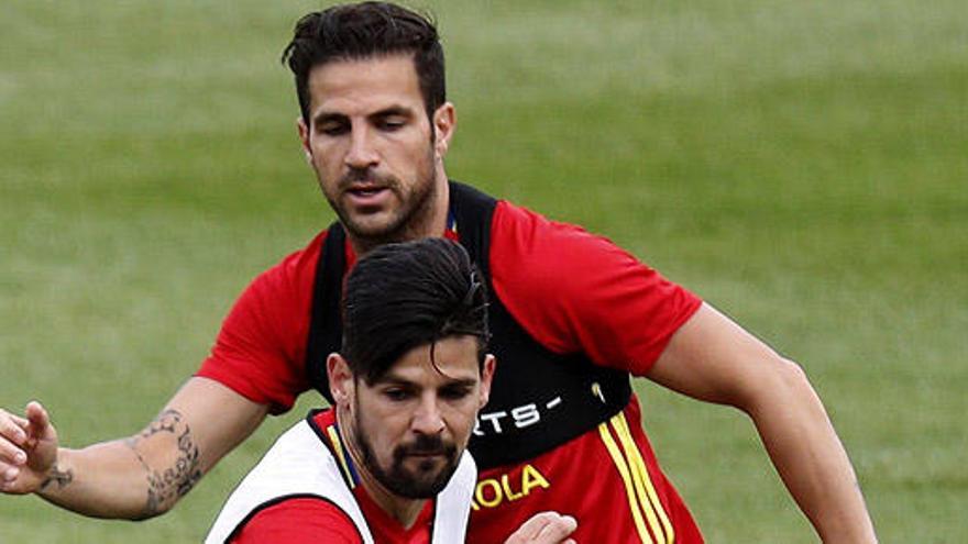 Cesc y Nolito, en un entrenamiento.