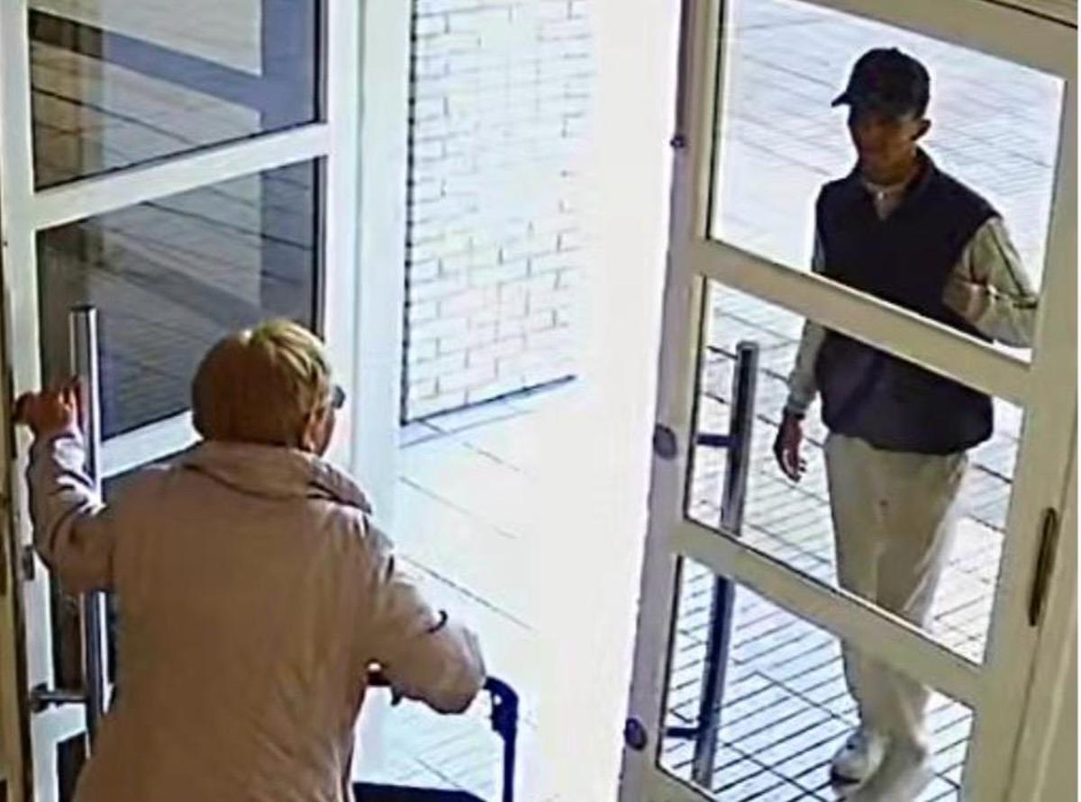 Uno de los robos a una anciana en el barrio de Torrero en el mes de abril de 2025.