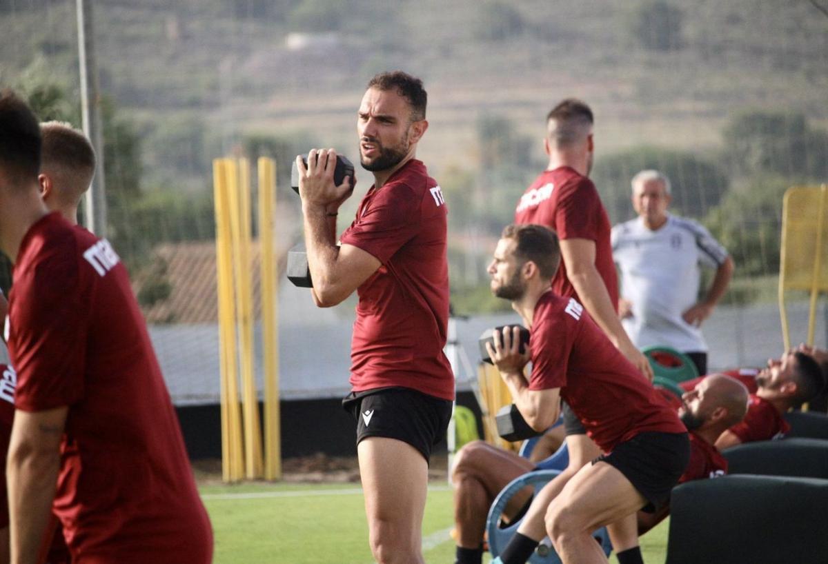 Verdú en su primer entrenamiento con el Cartagena tras dejar el Elche CF