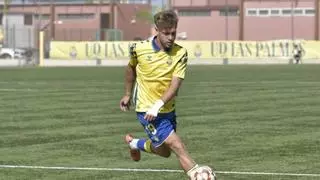 Elías Romero aprovecha su primera titularidad con la UD Las Palmas y añade un gol a sus dos asistencias