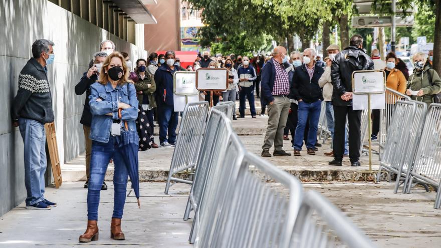 La incidencia en Cáceres se dispara a 397 casos entre los 15 y los 19 años