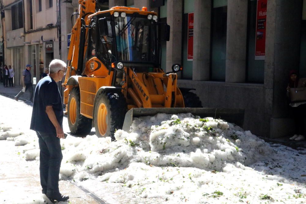 L'endemà de la tempesta que va col·lapsar Girona