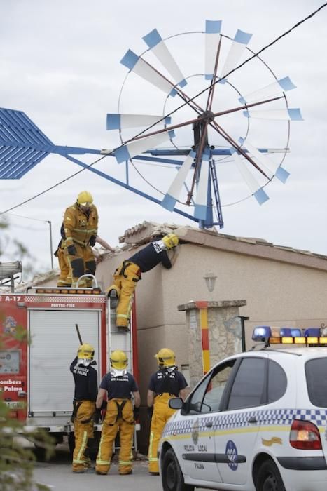 Impacto de una grúa en una casa de es Pil·larí