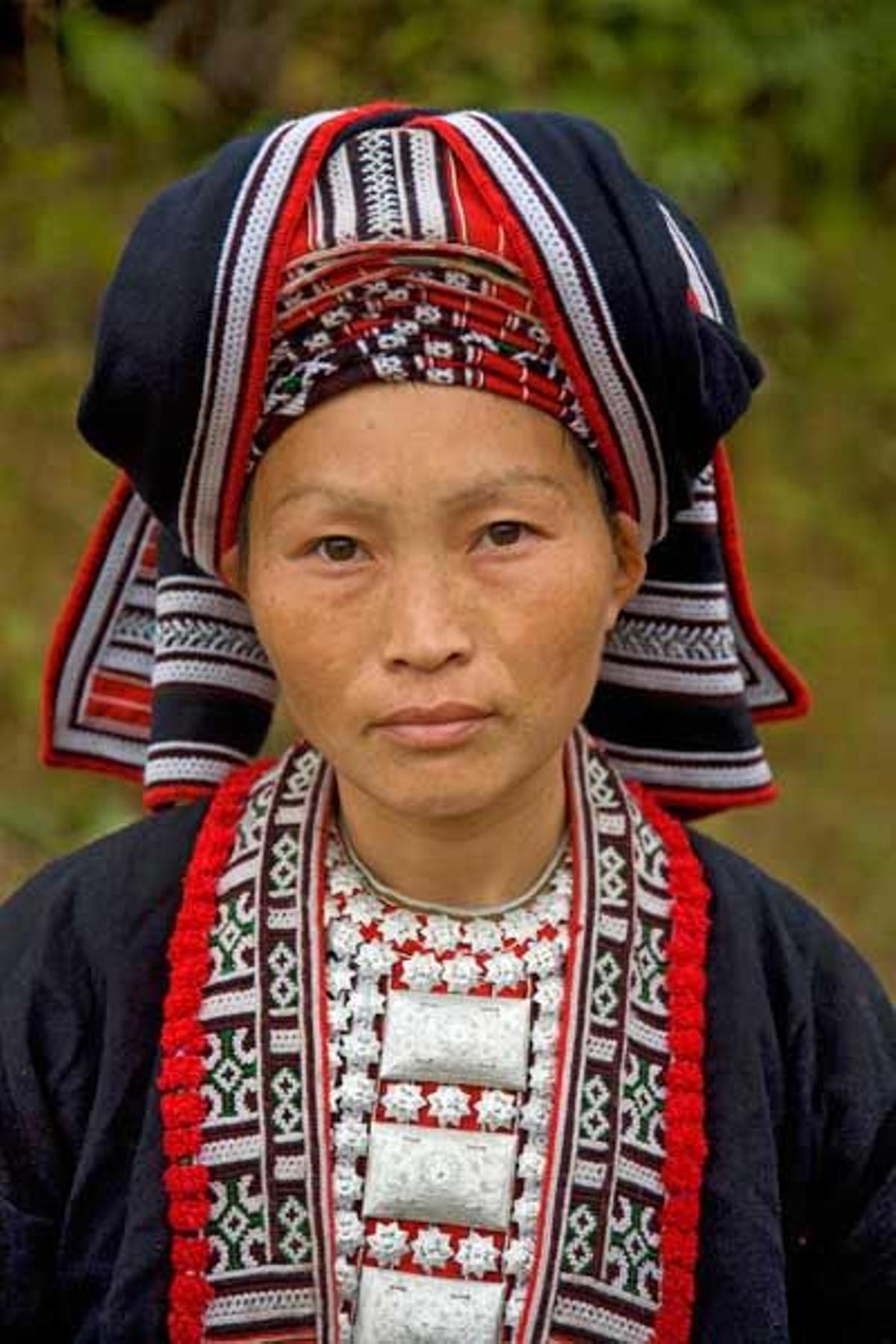 Mujer de la etnia Dao, que vive en las montañas del pueblo de Pan Hou.