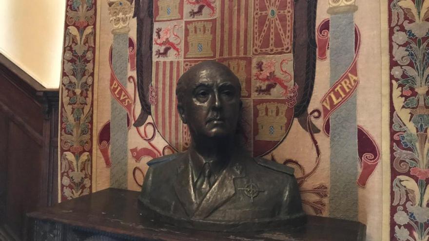 Busto de Francisco Franco en  Meirás // FARO