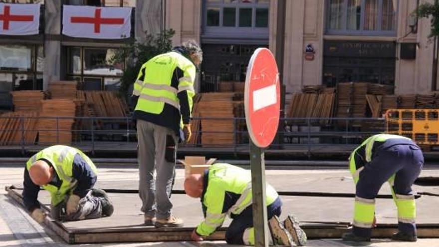 Últimos preparativos para la Trilogía festera