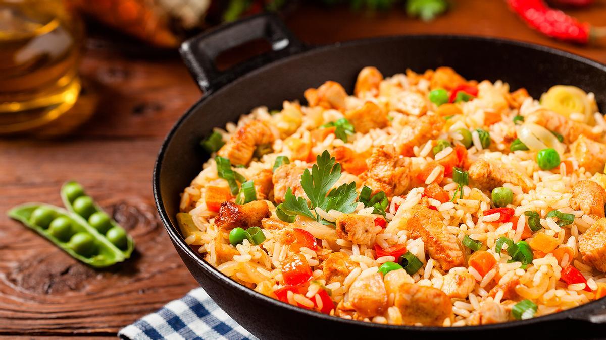 ¿Arroz en la nevera? El secreto de los expertos para recalentarlo y que quede como recién hecho