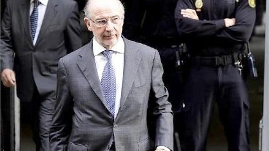 Rodrigo Rato, sortint de declarar en una foto d&#039;arxiu.