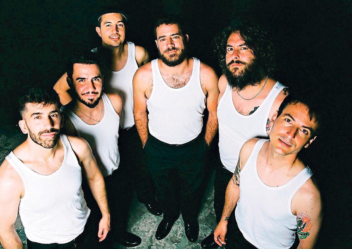 Integrantes de La M.O.D.A. con David Ruiz a la derecha.