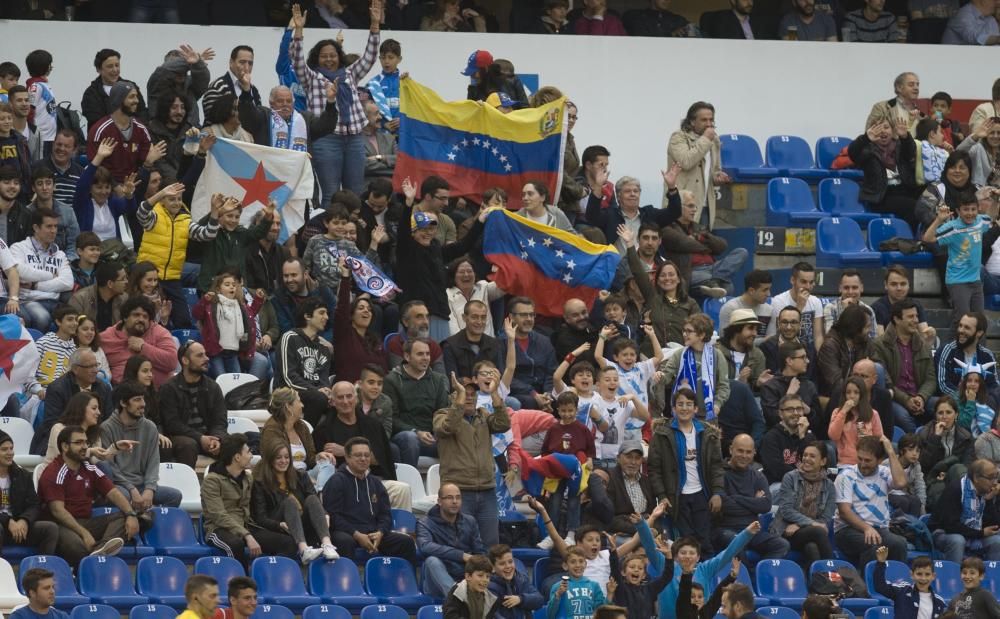 Gran ambiente en el Galicia-Venezuela de Riazor