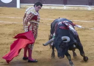 Colombo cortó dos orejas a un Miura al que se dio una excesiva vuelta al ruedo