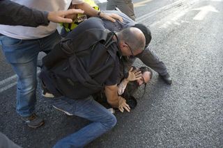 Un judío ultraortodoxo apuñala a seis personas en el desfile del orgullo gay de Jerusalén
